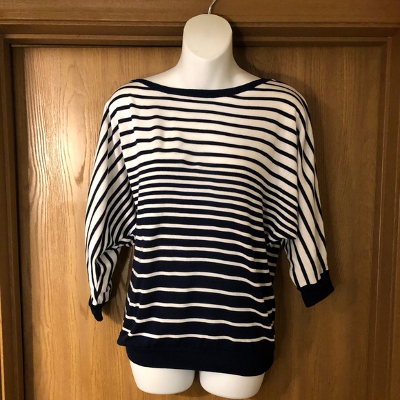 New York & Company Sweaters - New York & Company batwing sweater size S